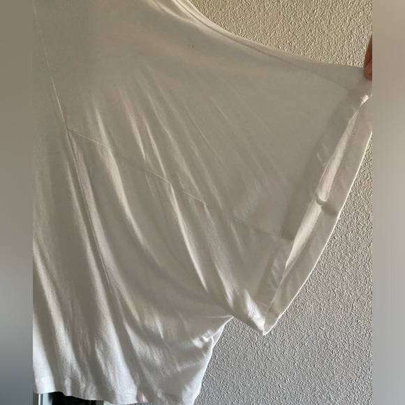 Cropped white flowy tee - Picture 2 of 3